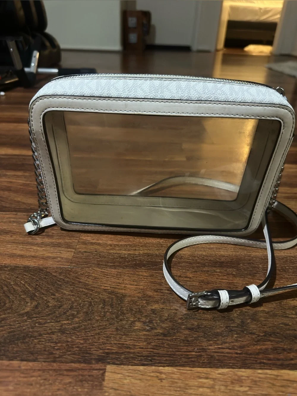 Michael Kors Jet Set Large East/West Clear Crossbody Bag in white signature